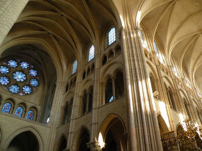  vue intérieure de la cathedrale